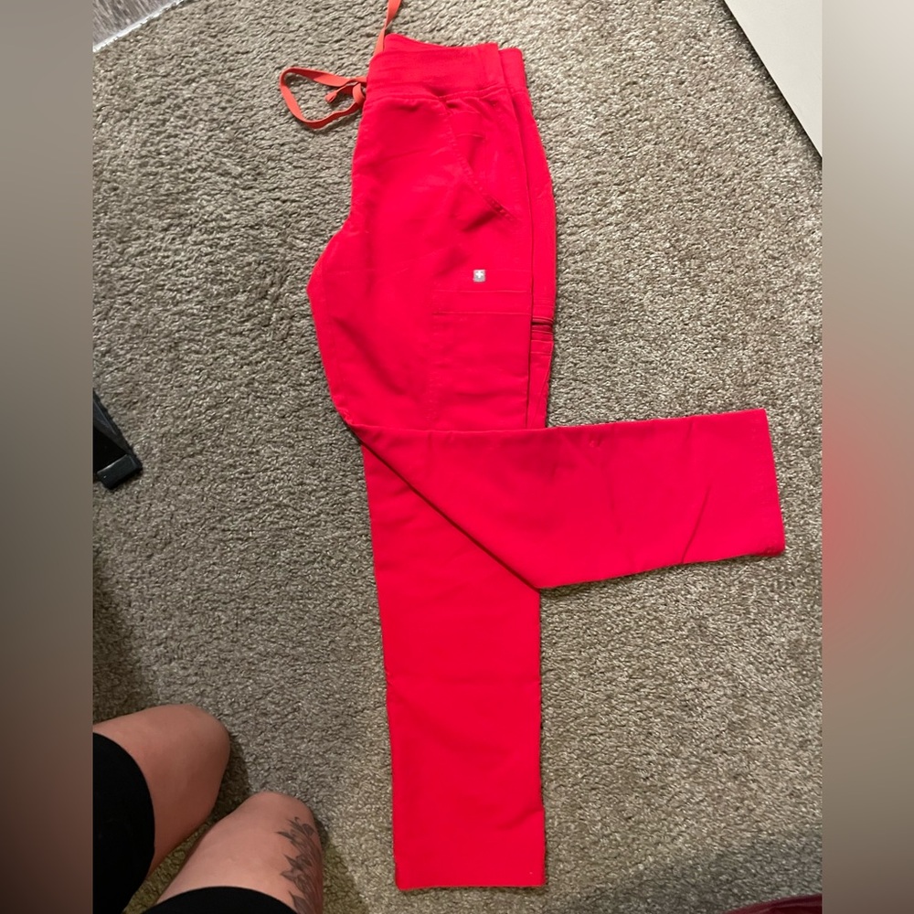 Figs Pop Red Yola Scrub Pant